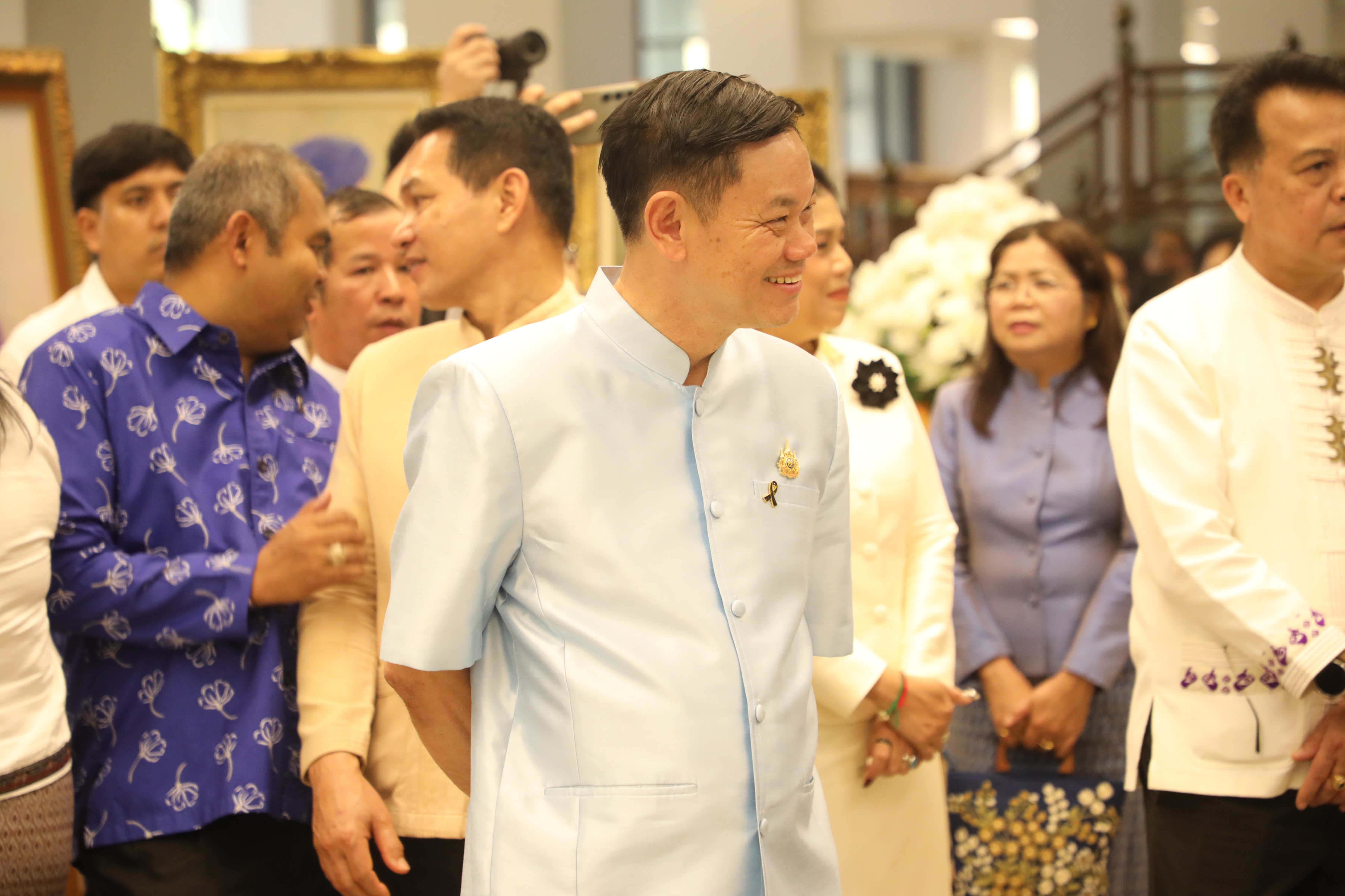 title - มากกว่าความรักระหว่างคู่ครอง คือความรักต่อปวงชน ส.ป.ก. จัดงาน “รักแห่งศิลป์ รักแห่งแผ่นดิน” พลังแห่งศิลปะที่เชื่อมโยงสถาบันและประชาชน